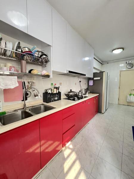 273D Jurong West Avenue 3, 273D Jurong West Avenue 3, Boon Lay / Jurong / Tuas, 3 Bedrooms, 947 sqft, HDB Flat For Sale, by Vanessa Duan, 500269510 - Kitchen - PropertyGuru.com.sg