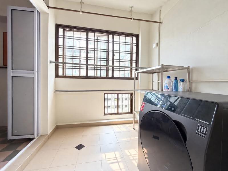 738 Woodlands Circle, 738 Woodlands Circle, Admiralty / Woodlands, 3 Bedrooms, 1,098 sqft, HDB Flat For Sale, by WeiPin Oon, 500269516 - Yard - PropertyGuru.com.sg