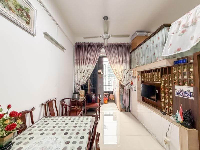 Hillion Residences, 10 Jelebu Road, Dairy Farm / Bukit Panjang / Choa Chu Kang, 1 Bedroom, 463 sqft, Condominium For Sale, by Adrian Soh, 500269518 - Living Room - PropertyGuru.com.sg