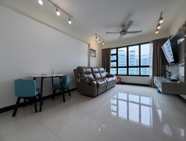 122A Punggol Edge, 122A Edgedale Plains, Hougang / Punggol / Sengkang, 3 Bedrooms, 1,001 sqft, HDB Flat For Sale, by Yuna Lim, 500269541 - Living Room - PropertyGuru.com.sg