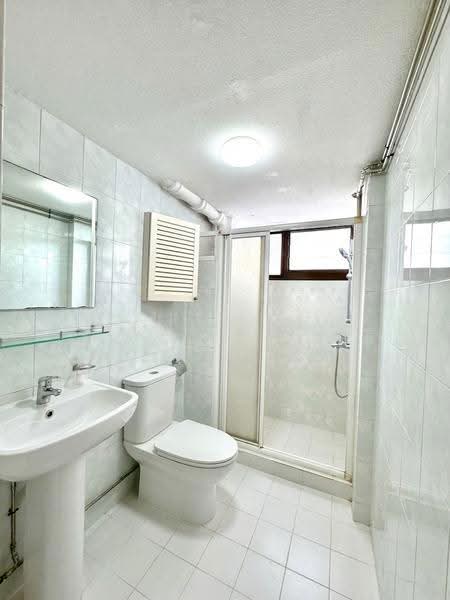 Lagoon View, 5000N Marine Parade Road, East Coast / Marine Parade, 3 Bedrooms, 1,647 sqft, Apartment For Sale, by Jessica Soo, 500269548 - Bathroom - PropertyGuru.com.sg