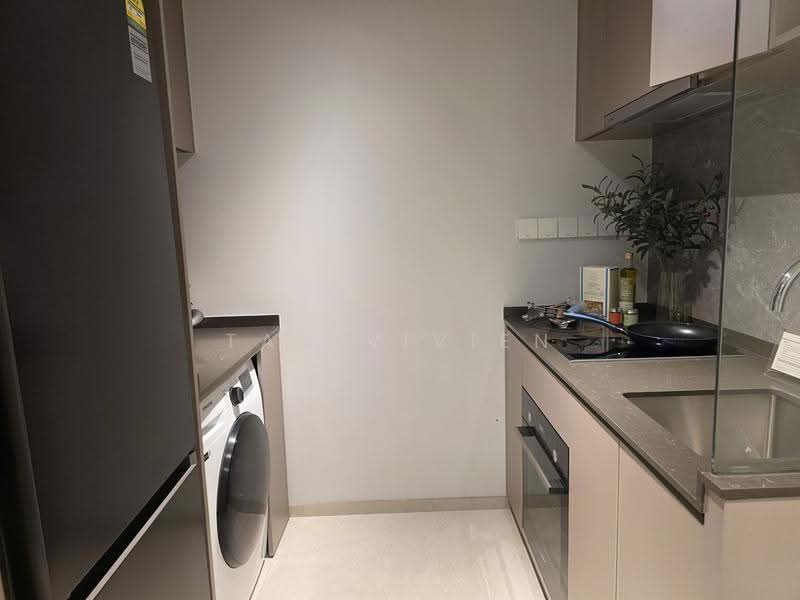 Lucerne Grand, Lakeside Drive, Boon Lay / Jurong / Tuas, 2 Bedrooms, 624 sqft, Condominium For Sale, by Tan Vivien, 500269562 - Kitchen - PropertyGuru.com.sg
