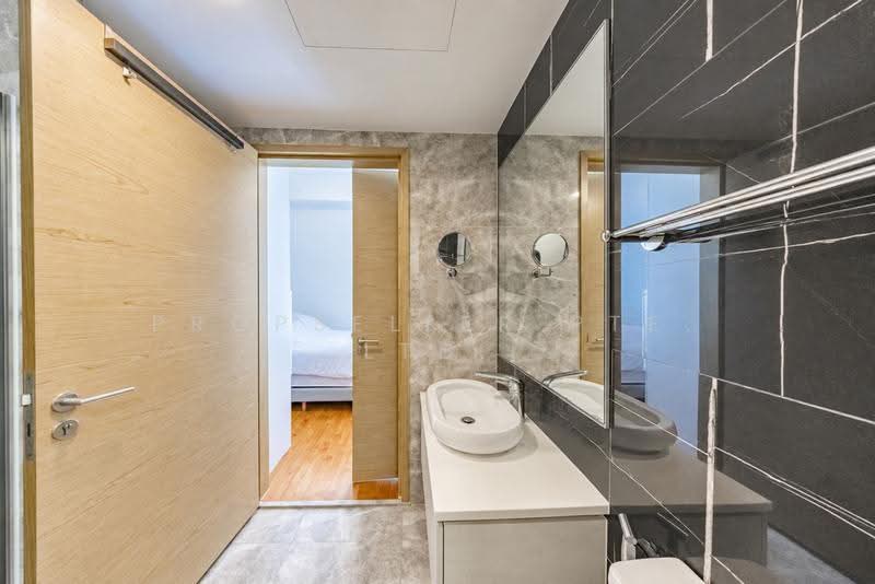 The Santorini, 21 Tampines Street 86, Pasir Ris / Tampines, 1 Bedroom, 527 sqft, Condominium For Sale, by JOHN YEO, 500269567 - Bathroom - PropertyGuru.com.sg