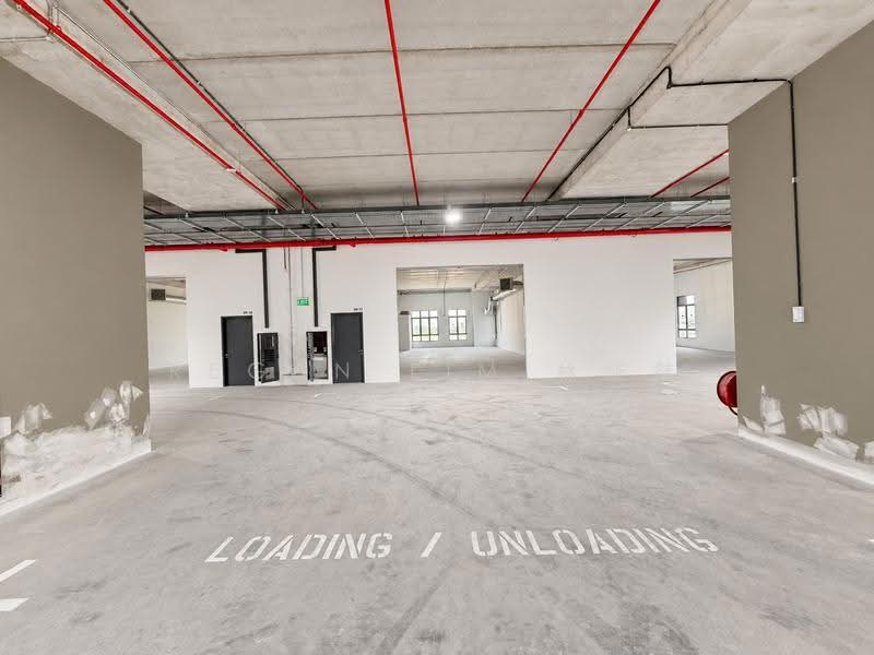 Tampines Connection, 2 Tampines North Drive 4, Pasir Ris / Tampines, 3,455 sqft, Factory / Workshop (B2) For Rent, by Regan Lim 林鉦桀, 500269572 - Car Park - CommercialGuru.com.sg