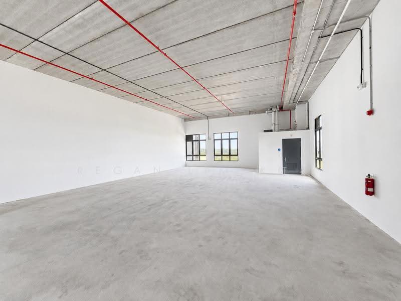 Tampines Connection, 2 Tampines North Drive 4, Pasir Ris / Tampines, 3,455 sqft, Factory / Workshop (B2) For Rent, by Regan Lim 林鉦桀, 500269572 - Interior - CommercialGuru.com.sg