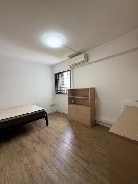 465 Ang Mo Kio Avenue 10, 465 Ang Mo Kio Avenue 10, Ang Mo Kio / Bishan / Thomson, Room Rental, 110 sqft, HDB Flat For Rent, by Marcus Tan, 500269592 - Bedroom - PropertyGuru.com.sg