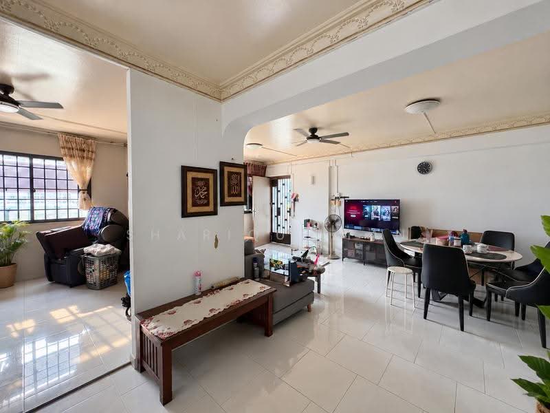 223 Choa Chu Kang Central, 223 Choa Chu Kang Central, Dairy Farm / Bukit Panjang / Choa Chu Kang, 4 Bedrooms, 1,313 sqft, HDB Flat For Sale, by Sharique Tan, 500269603 - Living Room - PropertyGuru.com.sg