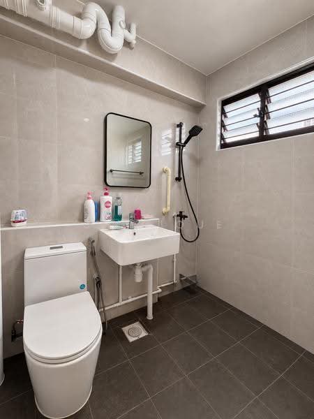 223 Choa Chu Kang Central, 223 Choa Chu Kang Central, Dairy Farm / Bukit Panjang / Choa Chu Kang, 4 Bedrooms, 1,313 sqft, HDB Flat For Sale, by Sharique Tan, 500269603 - Bathroom - PropertyGuru.com.sg