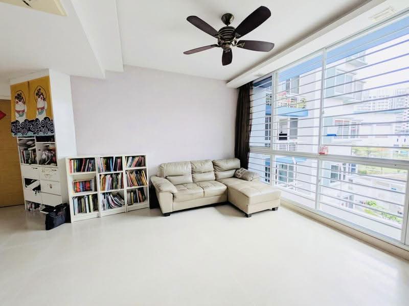 Nuovo, 25 Ang Mo Kio Avenue 9, Ang Mo Kio / Bishan / Thomson, 3 Bedrooms, 1,119 sqft, Condominium For Sale, by Lim Kah Seng, 500269608 - Living Room - PropertyGuru.com.sg