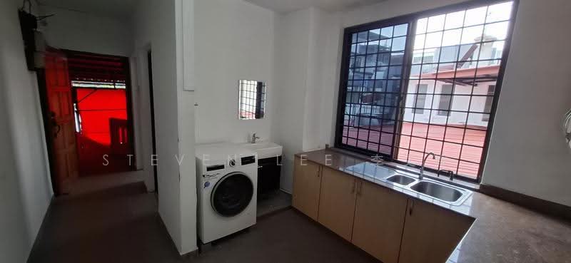 Serangoon Garden Way, Hougang / Punggol / Sengkang, 3 Bedrooms, 1,377 sqft, Shophouse For Rent, by Steven Lee 李文辉, 500269611 - Kitchen - PropertyGuru.com.sg