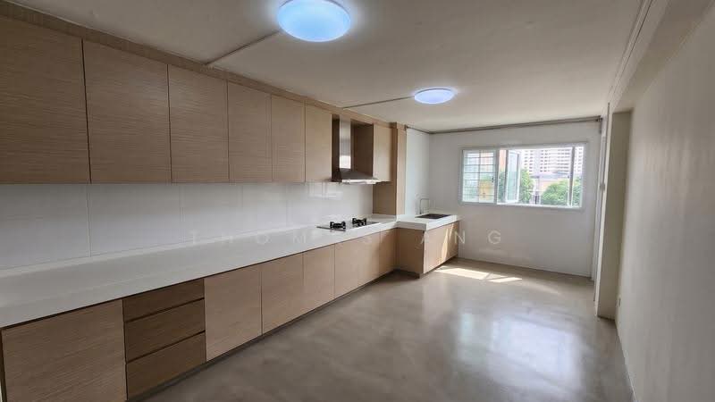 138 Yishun Ring Road, 138 Yishun Ring Road, Sembawang / Yishun, 2 Bedrooms, 732 sqft, HDB Flat For Sale, by Thomas Ang, 500269617 - Kitchen - PropertyGuru.com.sg