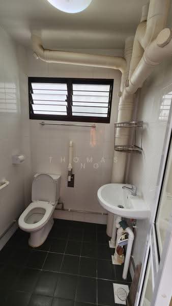 138 Yishun Ring Road, 138 Yishun Ring Road, Sembawang / Yishun, 2 Bedrooms, 732 sqft, HDB Flat For Sale, by Thomas Ang, 500269617 - Bathroom - PropertyGuru.com.sg