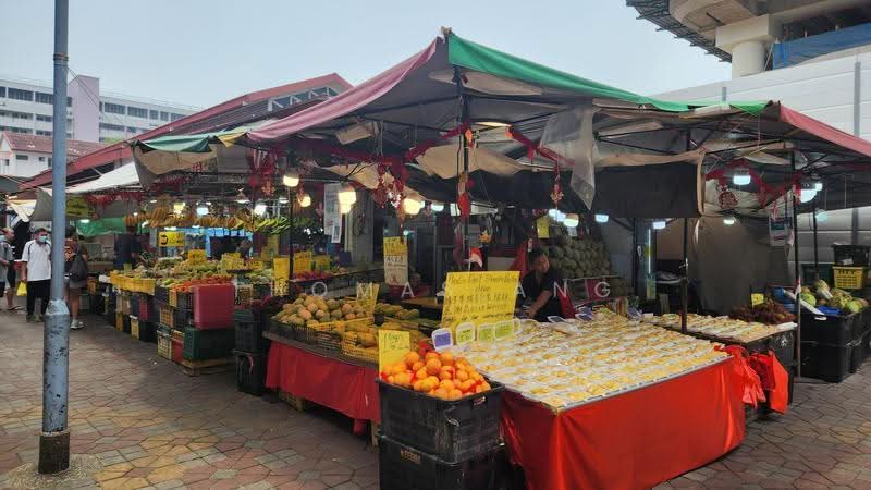 138 Yishun Ring Road, 138 Yishun Ring Road, Sembawang / Yishun, 2 Bedrooms, 732 sqft, HDB Flat For Sale, by Thomas Ang, 500269617 - Competitive fruits shops - PropertyGuru.com.sg