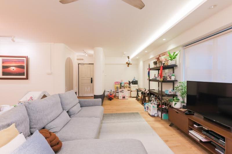 6A Boon Tiong Road, 6A Boon Tiong Road, Alexandra / Commonwealth, 3 Bedrooms, 1,238 sqft, HDB Flat For Sale, by Samuel Sim, 500269619 - Living Room - PropertyGuru.com.sg