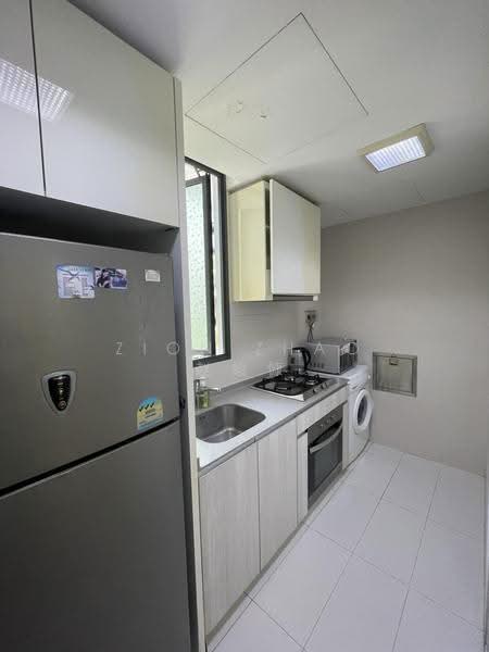 The Luxurie, 17 Compassvale Road, Hougang / Punggol / Sengkang, 2 Bedrooms, 732 sqft, Condominium For Sale, by Zion Zhao 赵峻慷, 500269620 - Kitchen - PropertyGuru.com.sg