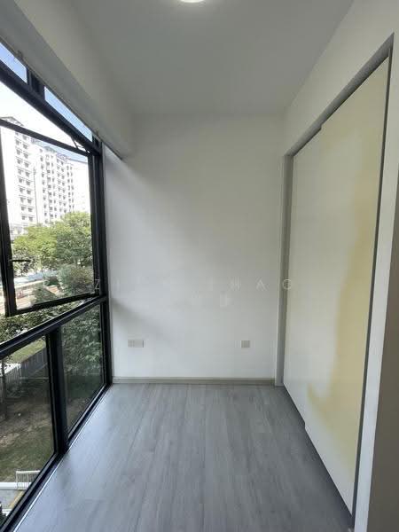 The Luxurie, 17 Compassvale Road, Hougang / Punggol / Sengkang, 2 Bedrooms, 732 sqft, Condominium For Sale, by Zion Zhao 赵峻慷, 500269620 - Balcony - PropertyGuru.com.sg