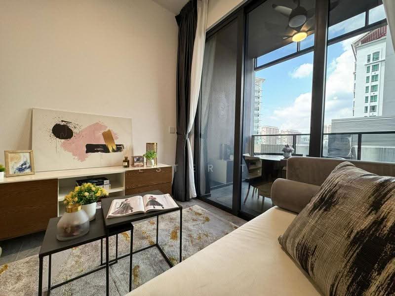 The M, 36 Middle Road, Beach Road / Bugis / Rochor, 2 Bedrooms, 667 sqft, Condominium For Rent, by Lester T., 500269622 - Living Room - PropertyGuru.com.sg