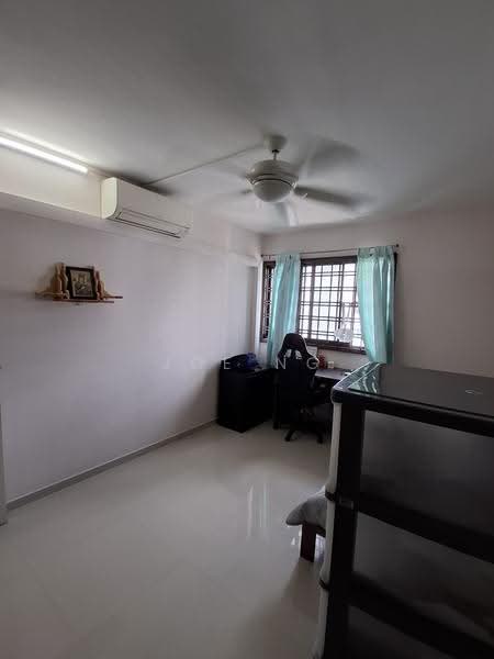 219 Jurong East Street 21, 219 Jurong East Street 21, Boon Lay / Jurong / Tuas, Room Rental, 120 sqft, HDB Flat For Rent, by JOE NG, 500269624 - bedroom - PropertyGuru.com.sg