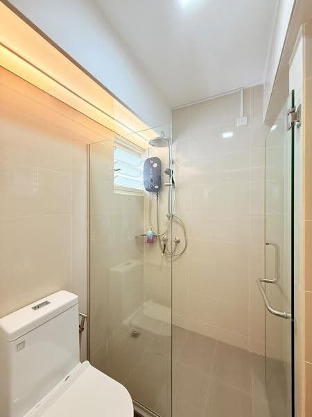 212C Compassvale Drive, 212C Compassvale Drive, Hougang / Punggol / Sengkang, 3 Bedrooms, 1,055 sqft, HDB Flat For Sale, by Jose Loh Zhenhao, 500269626 - Bathroom - PropertyGuru.com.sg