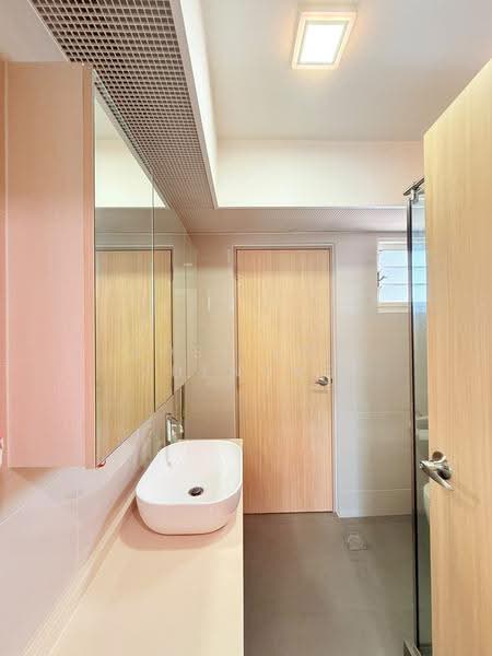 212C Compassvale Drive, 212C Compassvale Drive, Hougang / Punggol / Sengkang, 3 Bedrooms, 1,055 sqft, HDB Flat For Sale, by Jose Loh Zhenhao, 500269626 - Bathroom - PropertyGuru.com.sg