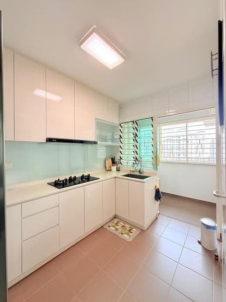212C Compassvale Drive, 212C Compassvale Drive, Hougang / Punggol / Sengkang, 3 Bedrooms, 1,055 sqft, HDB Flat For Sale, by Jose Loh Zhenhao, 500269626 - Kitchen - PropertyGuru.com.sg