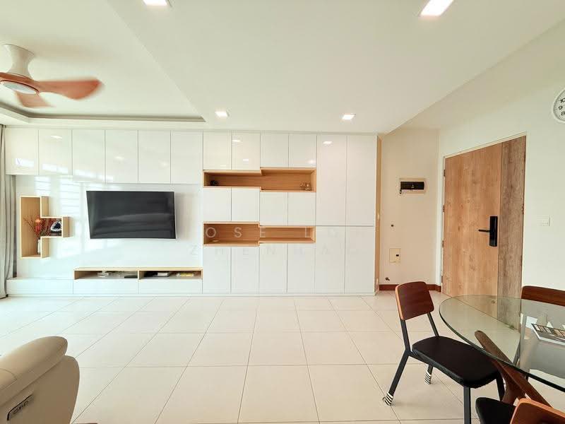 212C Compassvale Drive, 212C Compassvale Drive, Hougang / Punggol / Sengkang, 3 Bedrooms, 1,055 sqft, HDB Flat For Sale, by Jose Loh Zhenhao, 500269626 - Living Room - PropertyGuru.com.sg