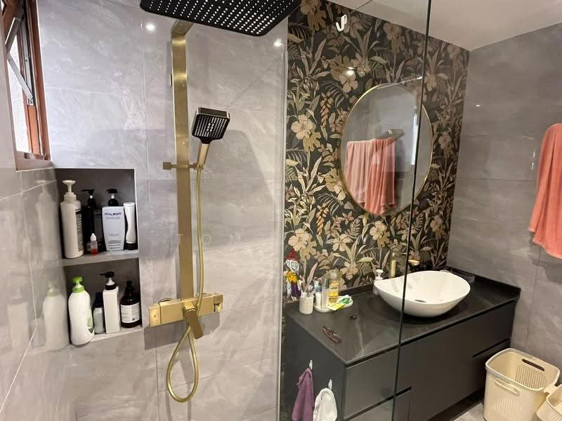 High Oak Condo, 11 Toh Tuck Road, Clementi Park / Upper Bukit Timah, 3 Bedrooms, 1,227 sqft, Condominium For Sale, by Tom Leow, 500269641 - Bathroom - PropertyGuru.com.sg