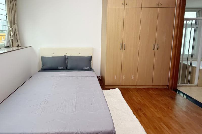 Queens, 16 Stirling Road, Alexandra / Commonwealth, Room Rental, 165 sqft, Condominium For Rent, by Jeron Lee, 500269659 - Bedroom - PropertyGuru.com.sg