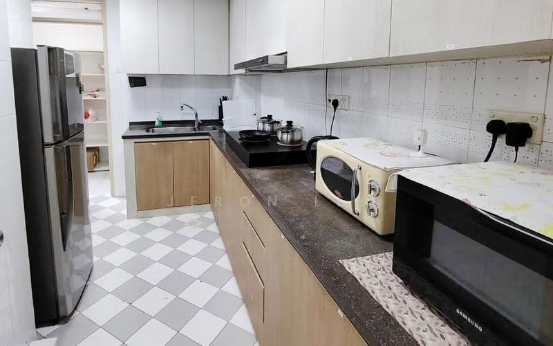 Emerald Park, 6 Indus Road, Alexandra / Commonwealth, Room Rental, 165 sqft, Condominium For Rent, by Jeron Lee, 500269660 - Kitchen - PropertyGuru.com.sg