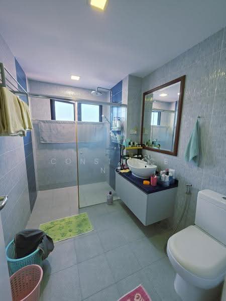 The Springfield, Chempaka Kuning Link, Bedok / Upper East Coast, 4 Bedrooms, 2,723 sqft, Terraced House For Sale, by Constance Ng, 500269663 - Bathroom - PropertyGuru.com.sg