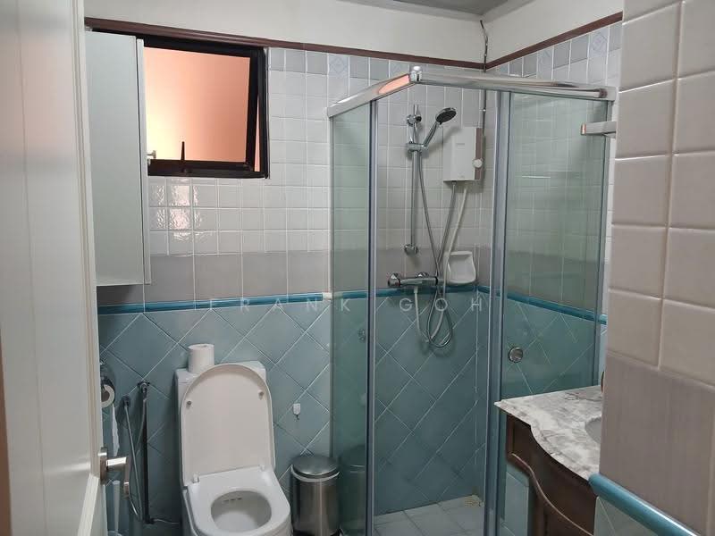 Dover Parkview, 32 Dover Rise, Buona Vista / West Coast / Clementi New Town, 3 Bedrooms, 1,249 sqft, Condominium For Sale, by Frank Goh, 500269666 - Bathroom - PropertyGuru.com.sg