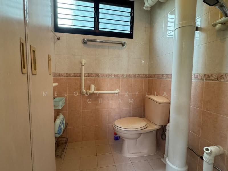 305 Clementi Avenue 4, 305 Clementi Avenue 4, Buona Vista / West Coast / Clementi New Town, 2 Bedrooms, 882 sqft, HDB Flat For Sale, by Melody Azyliae Chiam, 500269686 - PropertyGuru.com.sg