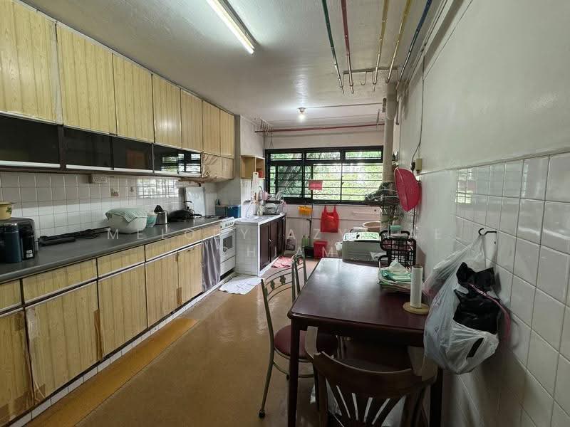 305 Clementi Avenue 4, 305 Clementi Avenue 4, Buona Vista / West Coast / Clementi New Town, 2 Bedrooms, 882 sqft, HDB Flat For Sale, by Melody Azyliae Chiam, 500269686 - PropertyGuru.com.sg