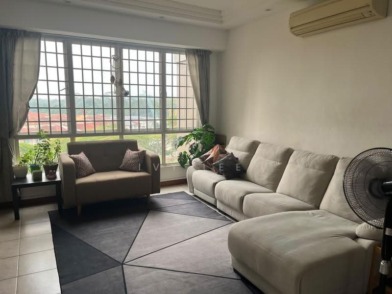 Castle Green, 481 Yio Chu Kang Road, Mandai / Upper Thomson, 3 Bedrooms, 1,152 sqft, Condominium For Sale, by Ivy Lee, 500269691 - Living Room - PropertyGuru.com.sg