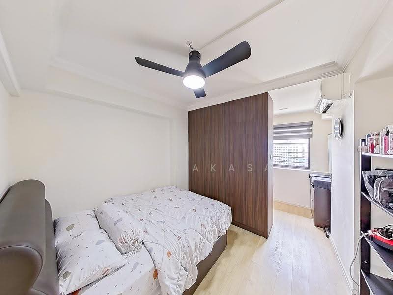 734 Tampines Street 71, 734 Tampines Street 71, Pasir Ris / Tampines, 3 Bedrooms, 1,109 sqft, HDB Flat For Sale, by Sam Alakasam, 500269693 - Master Bedroom - PropertyGuru.com.sg