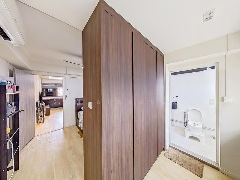 734 Tampines Street 71, 734 Tampines Street 71, Pasir Ris / Tampines, 3 Bedrooms, 1,109 sqft, HDB Flat For Sale, by Sam Alakasam, 500269693 - Master Bedroom + Room Divider Closet - PropertyGuru.com.sg