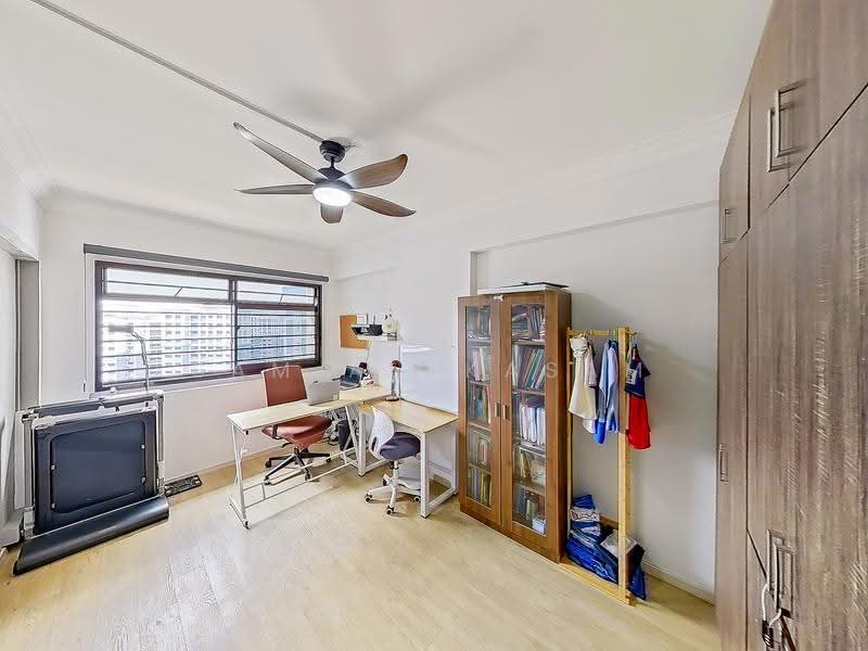 734 Tampines Street 71, 734 Tampines Street 71, Pasir Ris / Tampines, 3 Bedrooms, 1,109 sqft, HDB Flat For Sale, by Sam Alakasam, 500269693 - Common Bedroom - PropertyGuru.com.sg