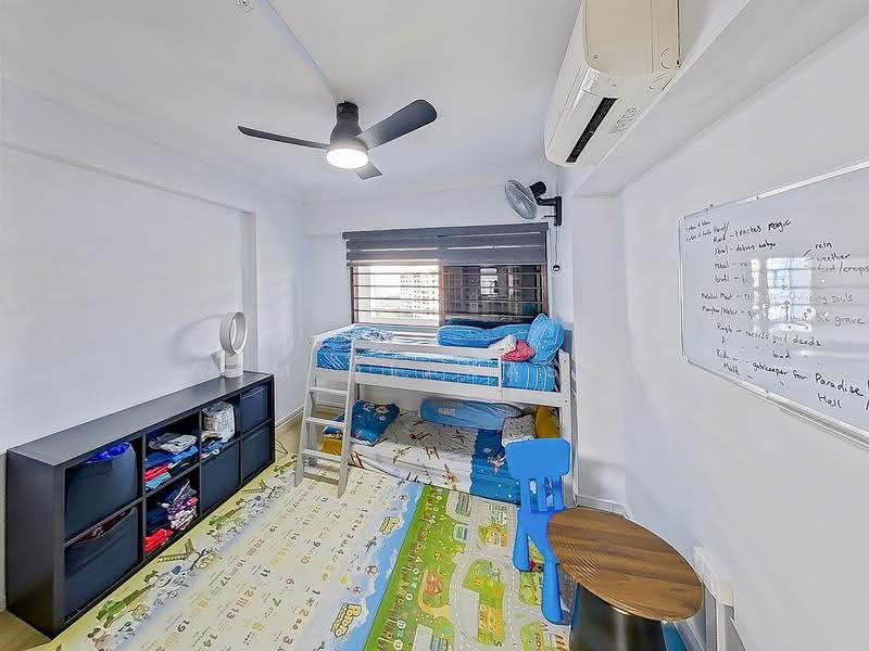 734 Tampines Street 71, 734 Tampines Street 71, Pasir Ris / Tampines, 3 Bedrooms, 1,109 sqft, HDB Flat For Sale, by Sam Alakasam, 500269693 - Common Bedroom - PropertyGuru.com.sg