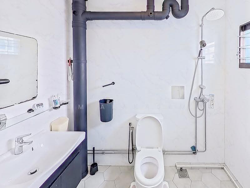 734 Tampines Street 71, 734 Tampines Street 71, Pasir Ris / Tampines, 3 Bedrooms, 1,109 sqft, HDB Flat For Sale, by Sam Alakasam, 500269693 - Master Bathroom - PropertyGuru.com.sg