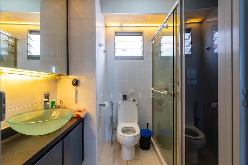 987A Buangkok Green, 987A Buangkok Green, Hougang / Punggol / Sengkang, 3 Bedrooms, 1,001 sqft, HDB Flat For Sale, by April Tai, 500269730 - Bathroom - PropertyGuru.com.sg