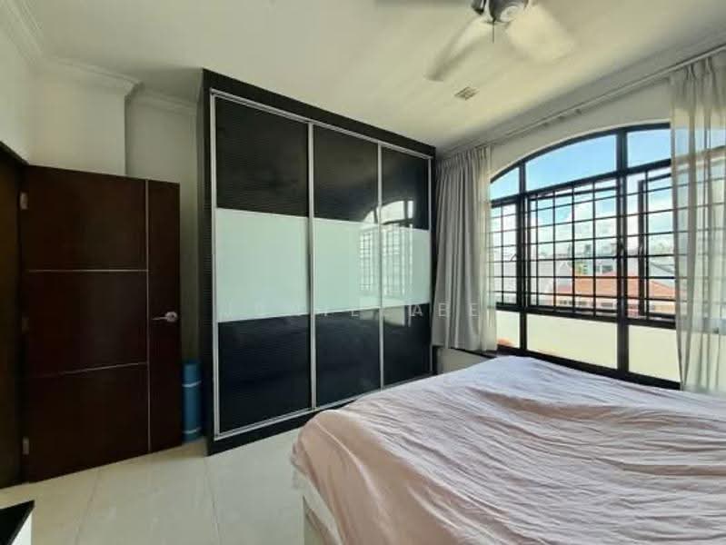 Le Conney Park, 87 Lorong L Telok Kurau, East Coast / Marine Parade, 3 Bedrooms, 1,087 sqft, Apartment For Sale, by Junie Lee, 500269735 - Master Bedroom - PropertyGuru.com.sg