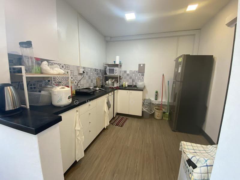 Tembeling Lodge, 196 Tembeling Road, East Coast / Marine Parade, Room Rental, 120 sqft, Apartment For Rent, by Gwen Ong, 500269742 - Kitchen - PropertyGuru.com.sg