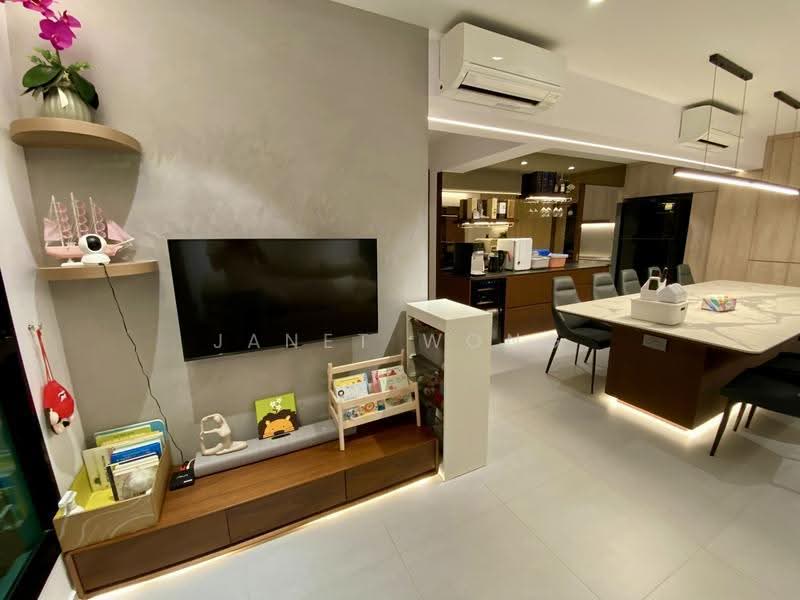 413B Northshore Drive, 413B Northshore Drive, Hougang / Punggol / Sengkang, 3 Bedrooms, 1,012 sqft, HDB Flat For Sale, by Janet Wong, 500269770 - Living Room - PropertyGuru.com.sg