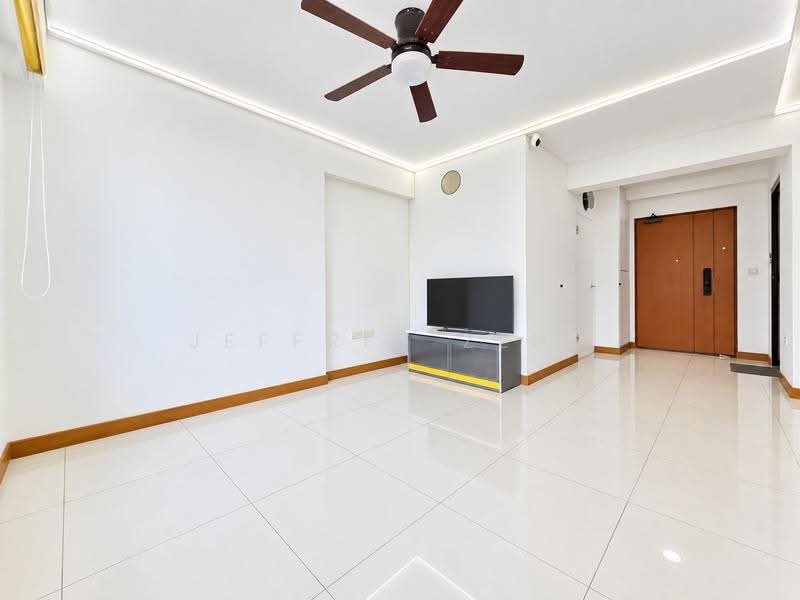 29 Ghim Moh Link, 29 Ghim Moh Link, Tanglin / Holland / Bukit Timah, 3 Bedrooms, 1,001 sqft, HDB Flat For Sale, by Jeffrey Zeus, 500269788 - Living Room - PropertyGuru.com.sg