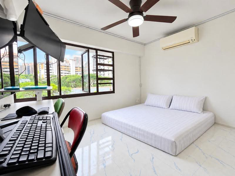 29 Ghim Moh Link, 29 Ghim Moh Link, Tanglin / Holland / Bukit Timah, 3 Bedrooms, 1,001 sqft, HDB Flat For Sale, by Jeffrey Zeus, 500269788 - Bedroom - PropertyGuru.com.sg