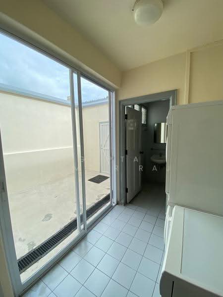Townerville, 134 Towner Road, Balestier / Toa Payoh, 2 Bedrooms, 2,162 sqft, Conservation House For Rent, by Gupta Sameer Raj, 500269794 - Bathroom - PropertyGuru.com.sg