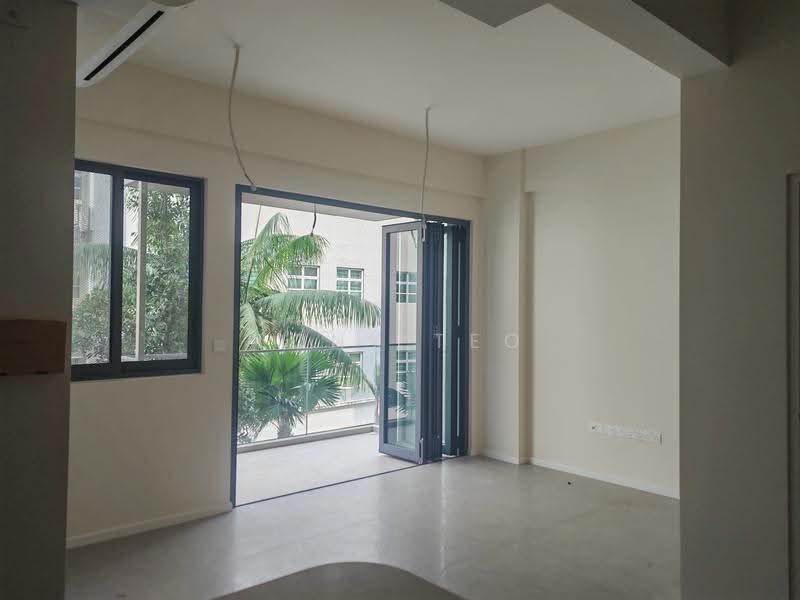 The Shorefront, 165A Jln. Loyang Besar, Changi Airport / Changi Village, 3 Bedrooms, 926 sqft, Apartment For Sale, by Tony Teo, 500269804 - Balcony - PropertyGuru.com.sg