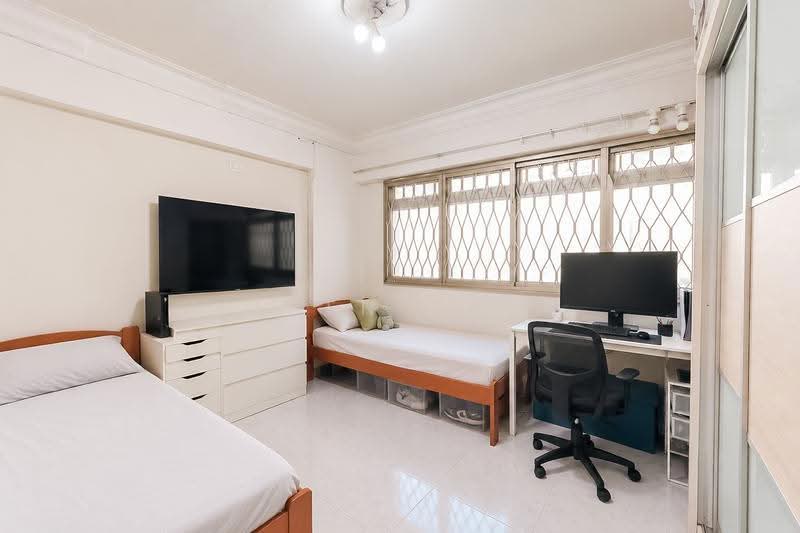 839 Jurong West Street 81, 839 Jurong West Street 81, Boon Lay / Jurong / Tuas, 4 Bedrooms, 1,173 sqft, HDB Flat For Sale, by Karen Chua, 500269810 - Bedroom - PropertyGuru.com.sg