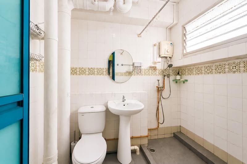 839 Jurong West Street 81, 839 Jurong West Street 81, Boon Lay / Jurong / Tuas, 4 Bedrooms, 1,173 sqft, HDB Flat For Sale, by Karen Chua, 500269810 - Bathroom - PropertyGuru.com.sg