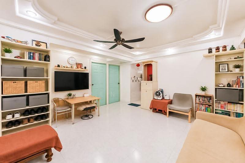 839 Jurong West Street 81, 839 Jurong West Street 81, Boon Lay / Jurong / Tuas, 4 Bedrooms, 1,173 sqft, HDB Flat For Sale, by Karen Chua, 500269810 - Living Room - PropertyGuru.com.sg